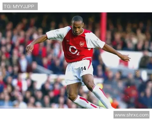 探讨英国足球明星的辉煌历程与影响力的传奇人物盘点